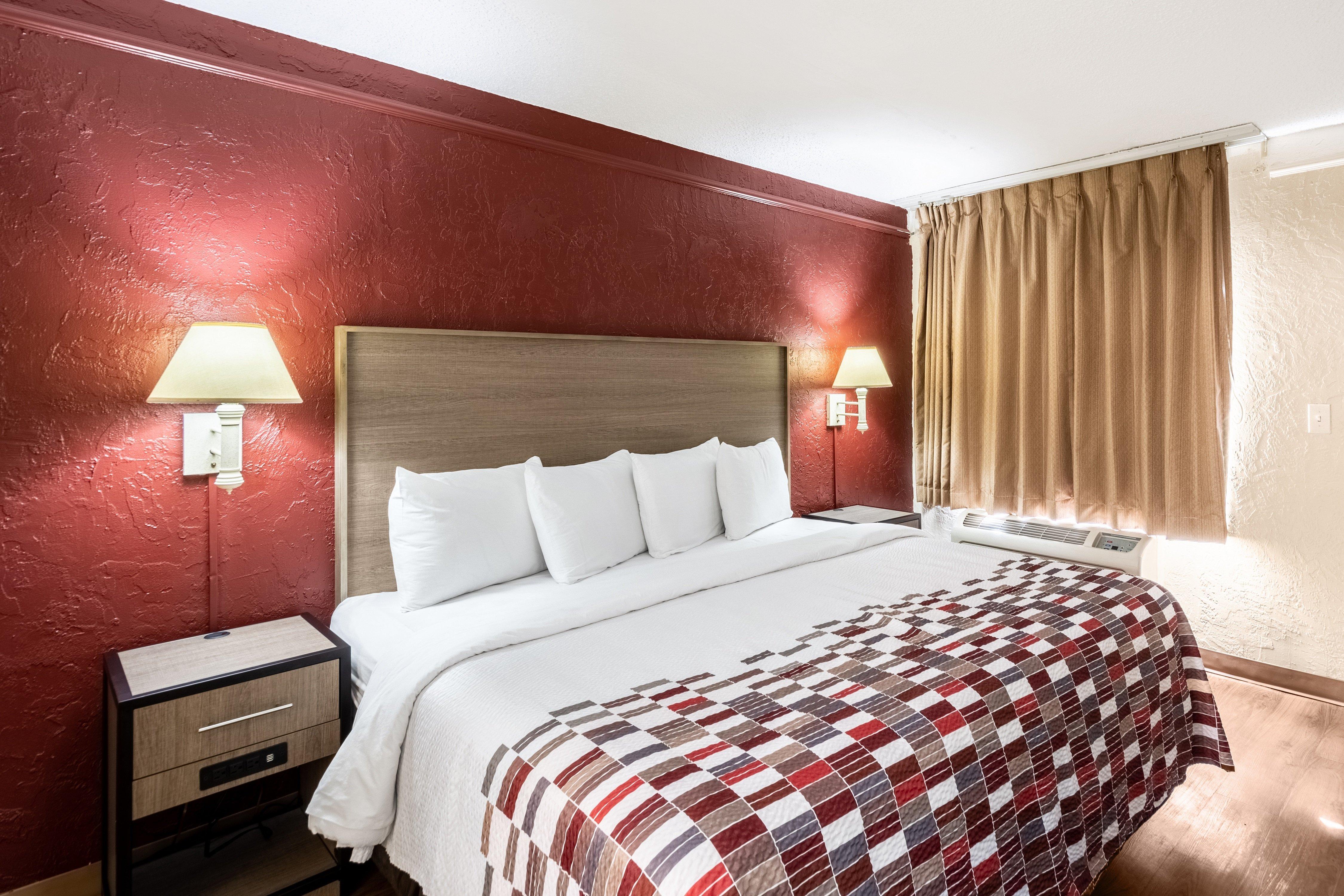 Red Roof Inn Tampa Bay - Сент-Питерсберг Экстерьер фото