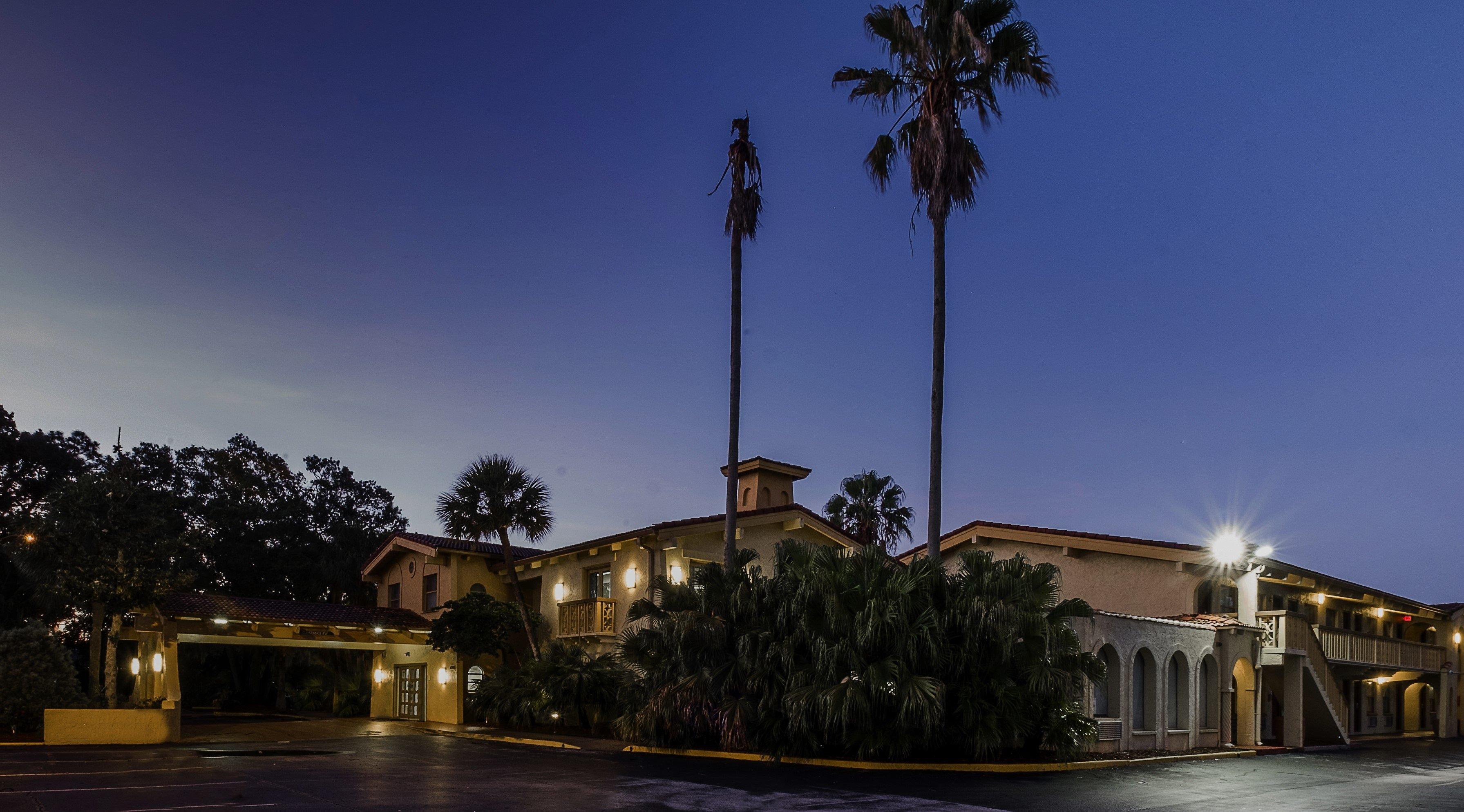 Red Roof Inn Tampa Bay - Сент-Питерсберг Экстерьер фото