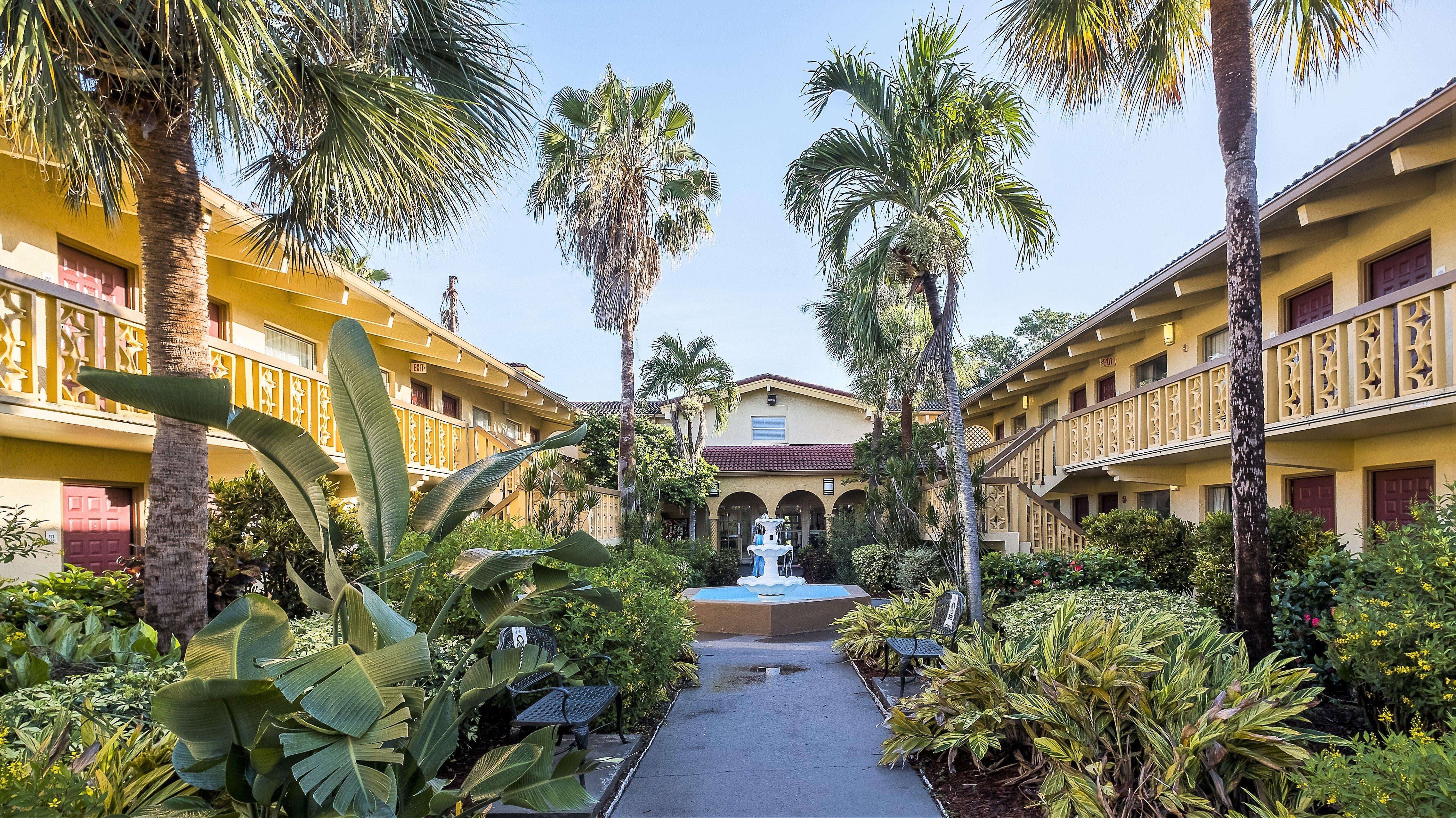 Red Roof Inn Tampa Bay - Сент-Питерсберг Экстерьер фото